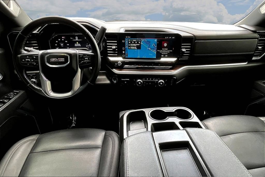Used 2025 GMC Sierra 1500 SLT AWD/4WD image 10