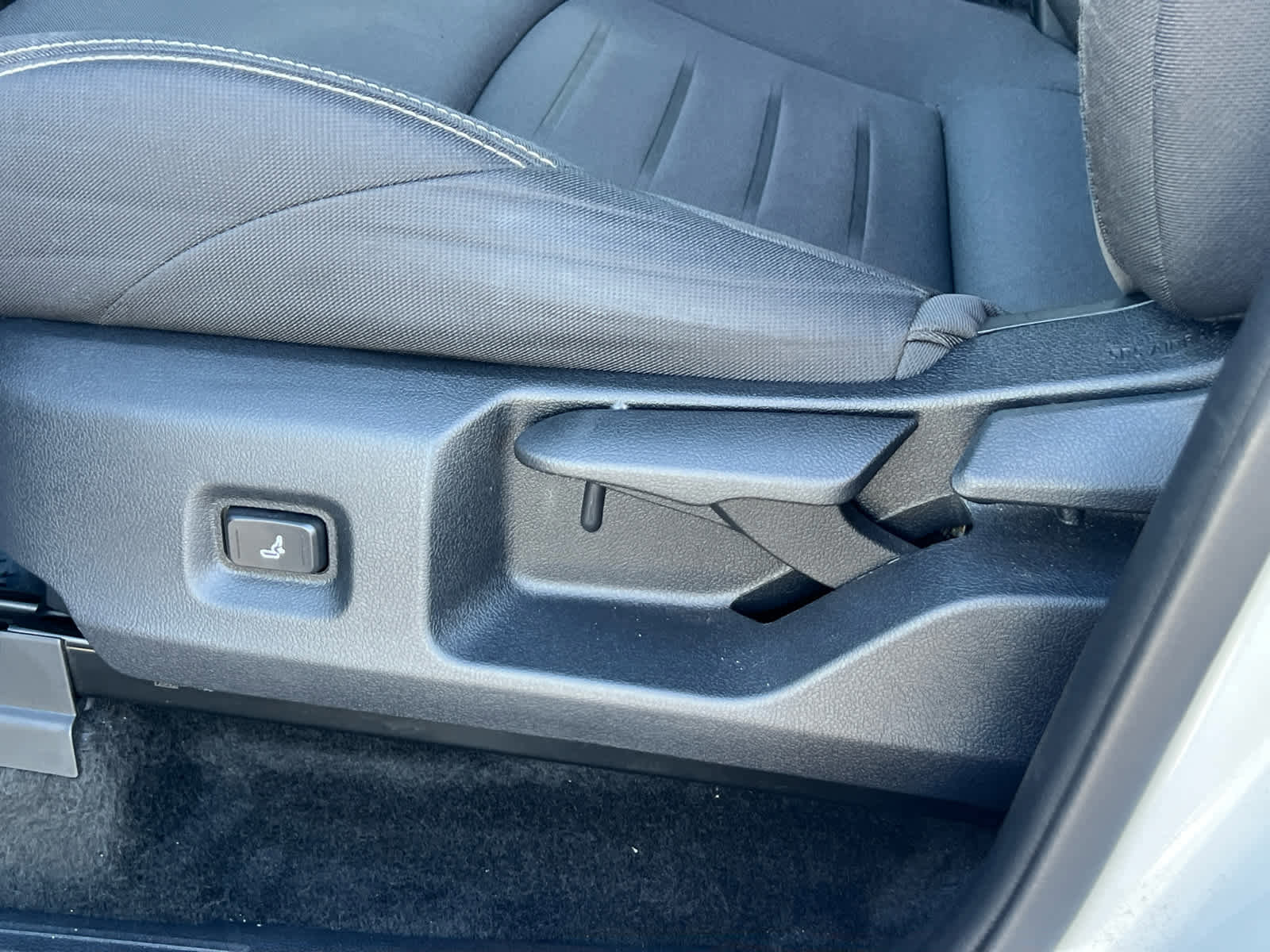 Used 2024 Toyota Tacoma TRD Off-Road image 28