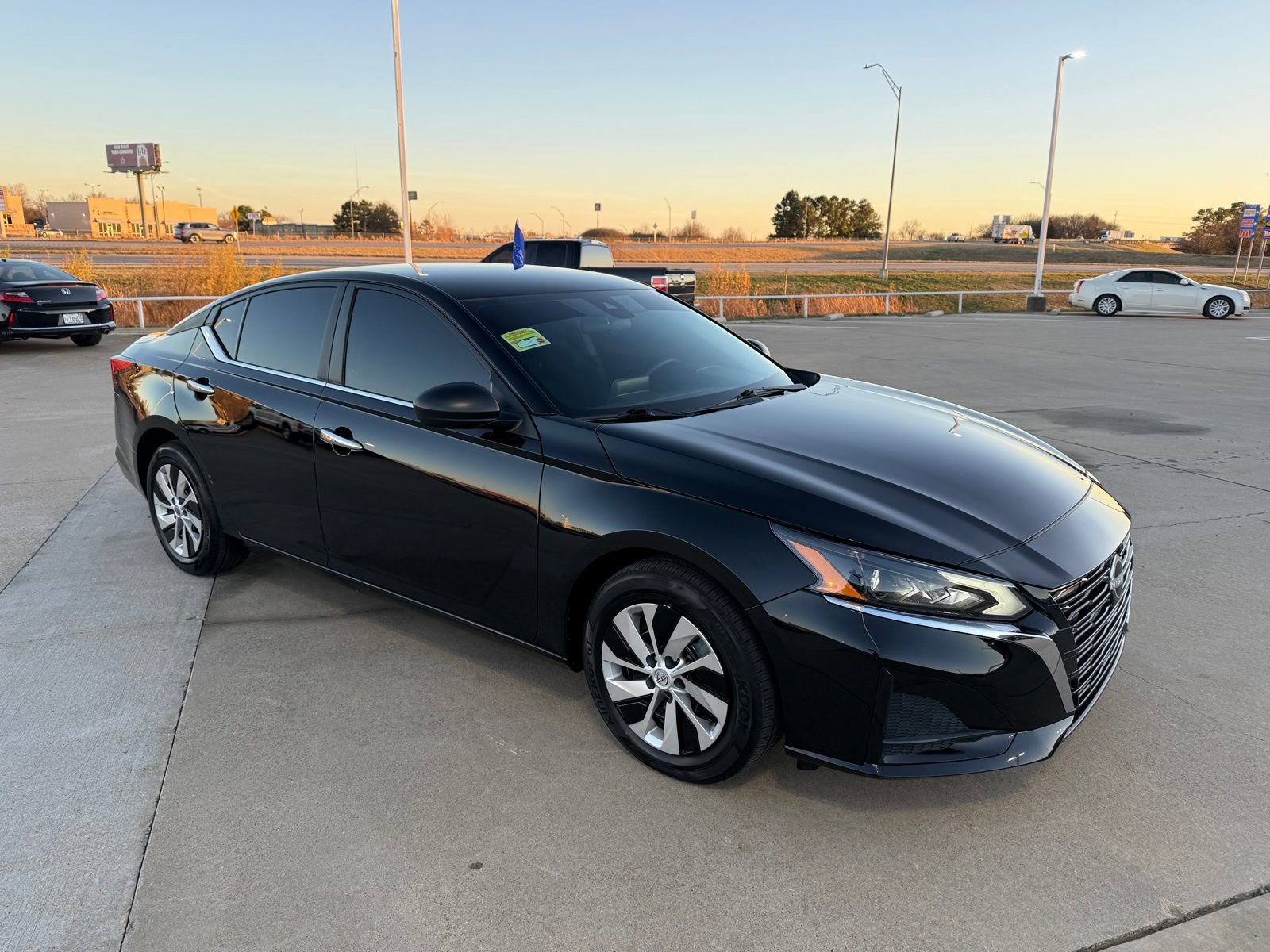 Used 2025 Nissan Altima 2.5 S image 7