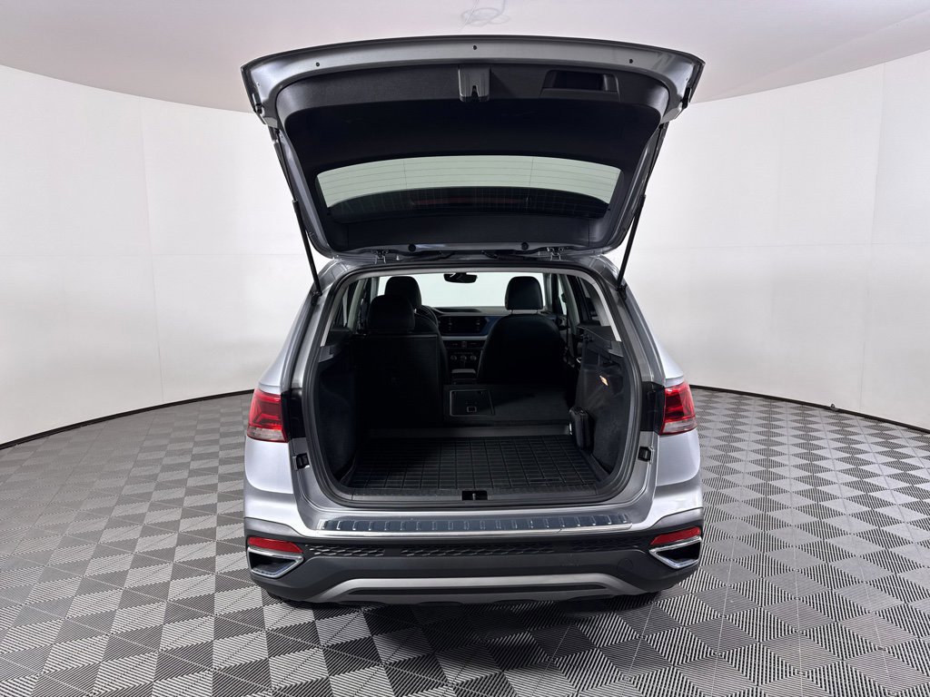 Used 2023 Volkswagen Taos SE image 15