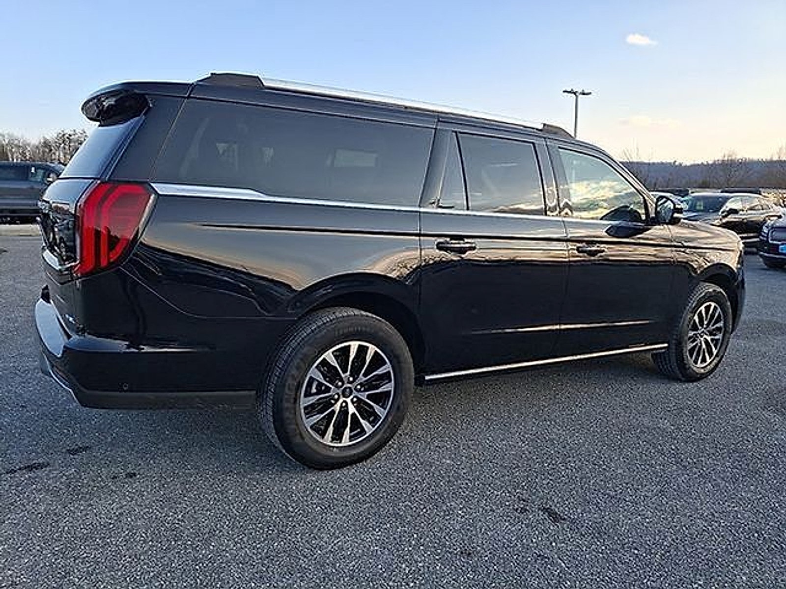 Certified 2025 Ford Expedition Max Platinum AWD/4WD image 9