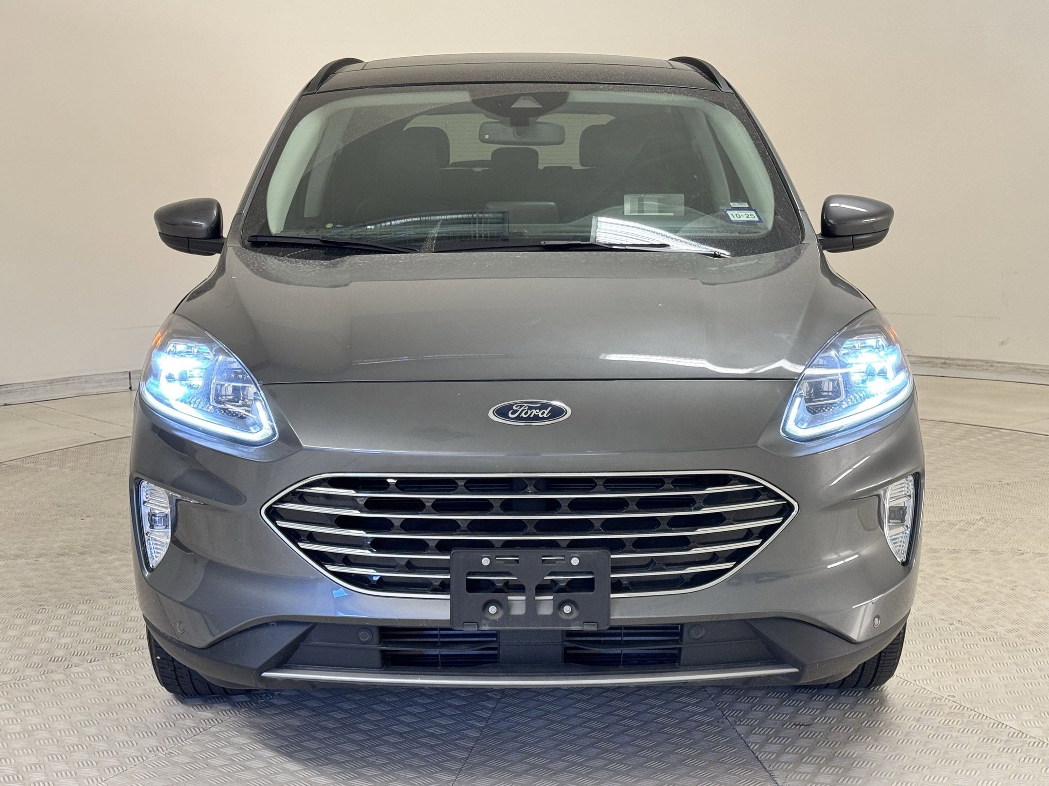 Certified 2022 Ford Escape Titanium w/ Titanium Elite Package image 9