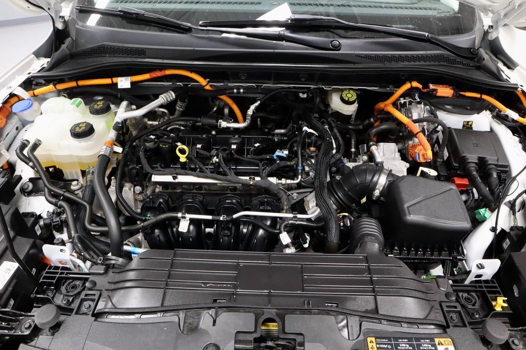 Certified 2024 Ford Escape SE w/ PHEV Premium Package image 18