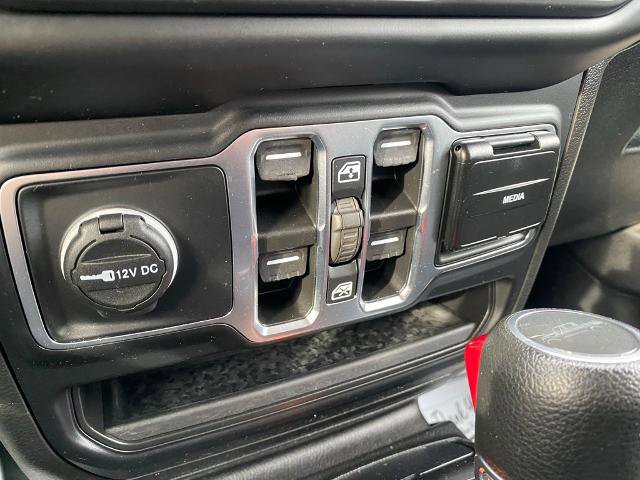 Used 2023 Jeep Gladiator Overland image 22