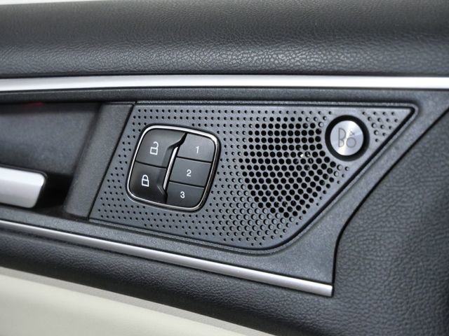 Certified 2019 Ford Edge Titanium w/ Cold Weather Package image 26