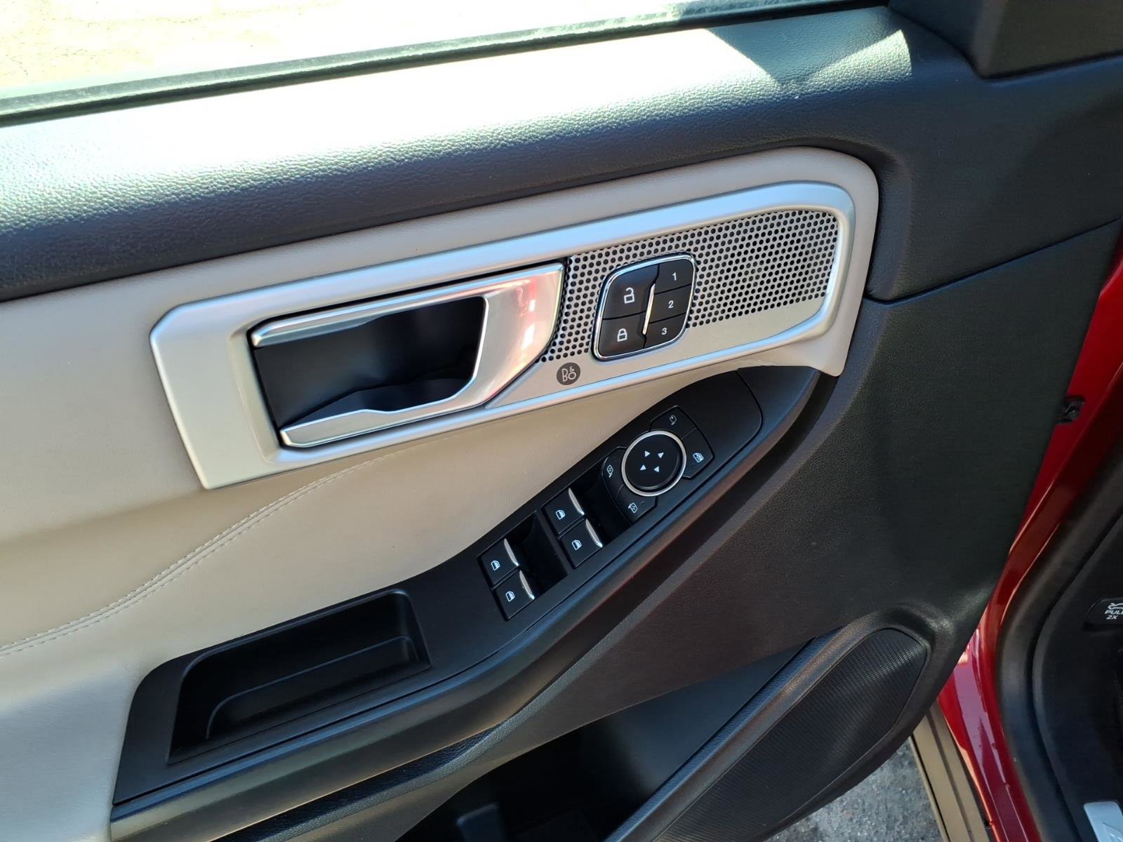 Certified 2020 Ford Explorer Limited image 17