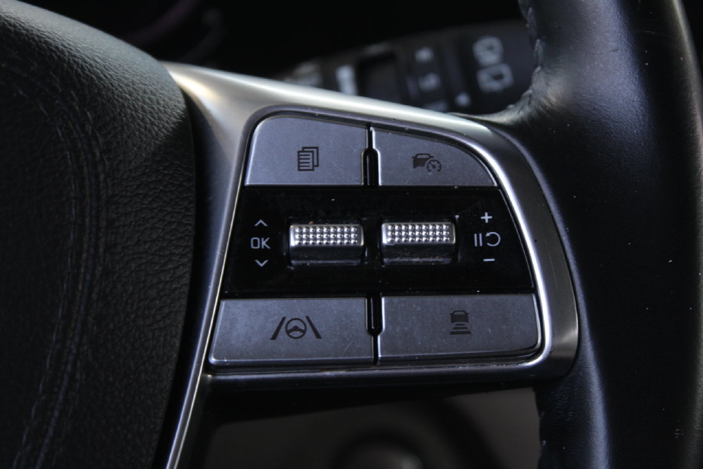 Used 2023 Kia Telluride EX w/ EX Captain's Chair Package FWD image 22