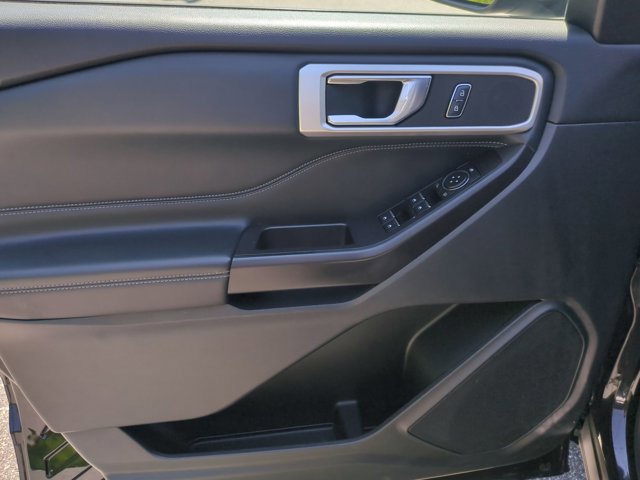 Certified 2020 Ford Explorer XLT w/ Equipment Group 202A RWD image 14