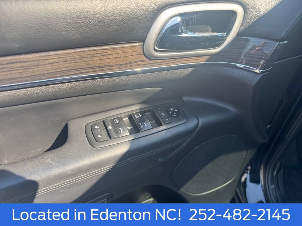 Used 2018 Jeep Grand Cherokee Overland AWD/4WD image 19