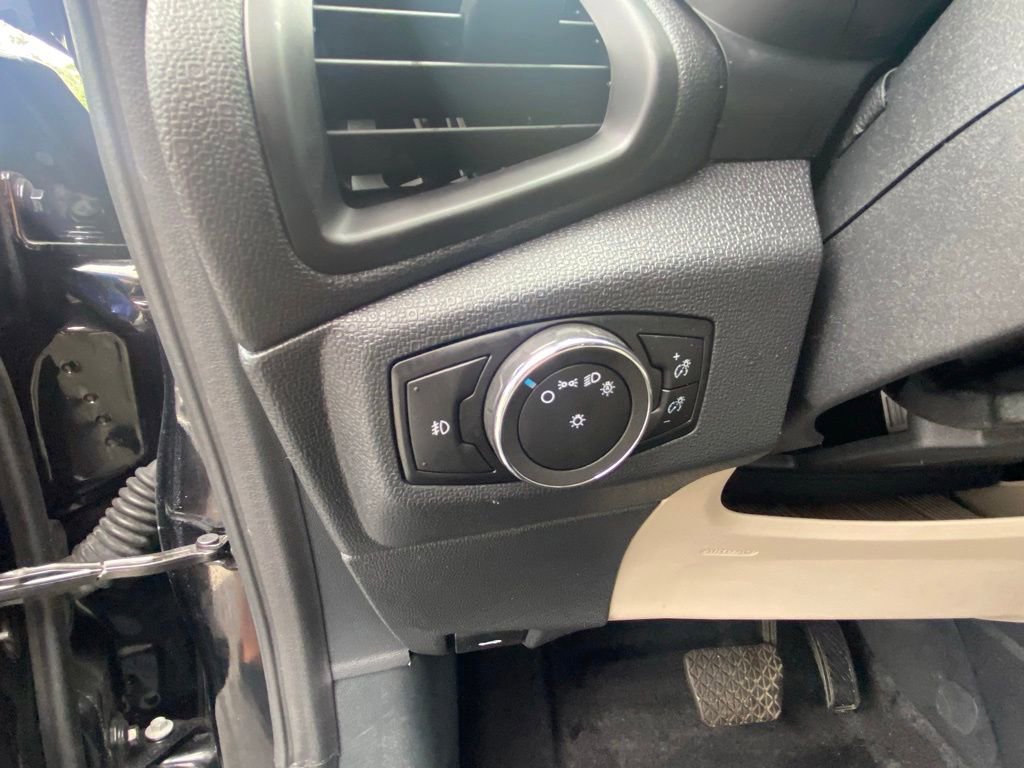 Certified 2021 Ford EcoSport SE w/ SE Convenience Package FWD image 12