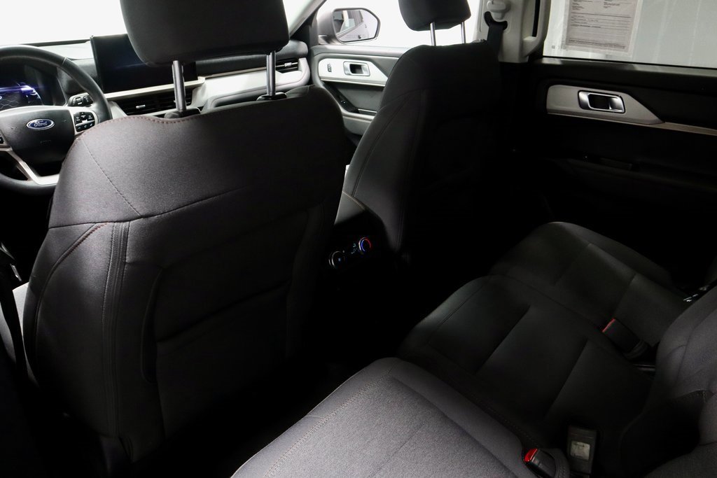 Certified 2025 Ford Explorer Active image 22