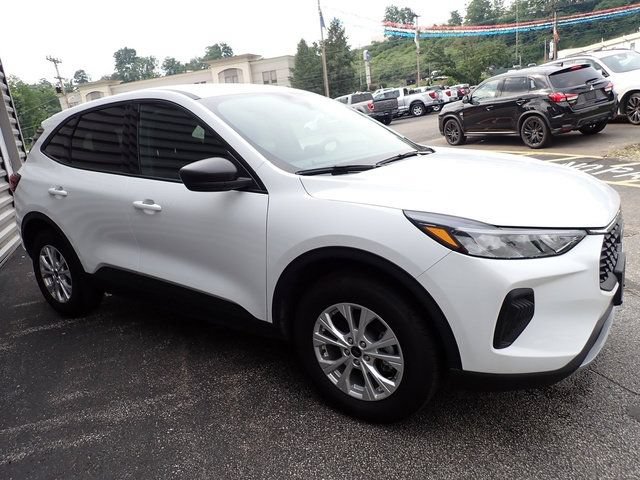 Certified 2025 Ford Escape Active w/ Cold Weather Package AWD/4WD image 11