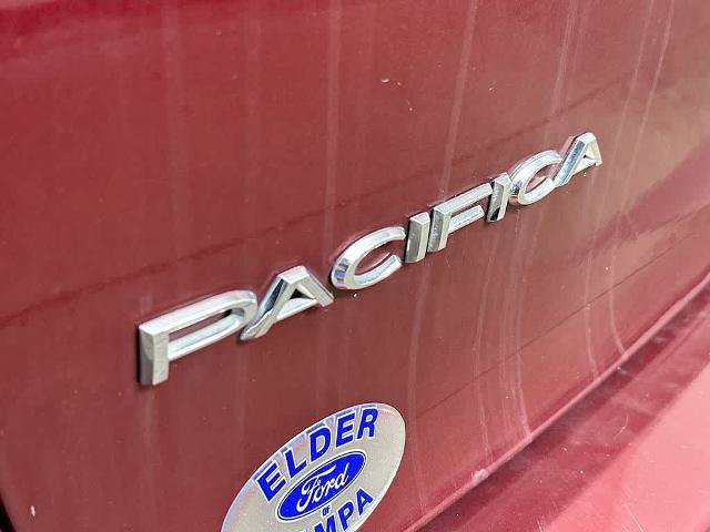 Used 2023 Chrysler Pacifica Touring-L FWD image 7
