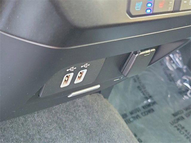 Certified 2017 Ford F250 Lariat w/ Lariat Value Package image 17