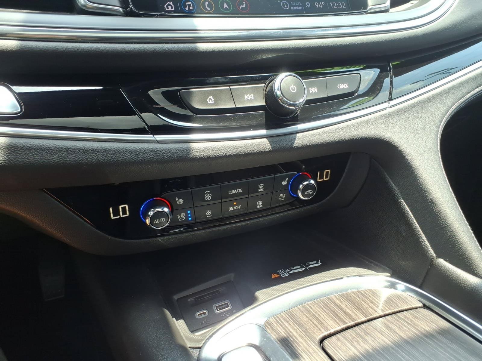 Used 2022 Buick Enclave Avenir w/ Avenir Technology Package AWD/4WD image 27