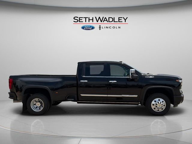 Used 2024 Chevrolet Silverado 3500 High Country w/ High Country Premium Package AWD/4WD image 8