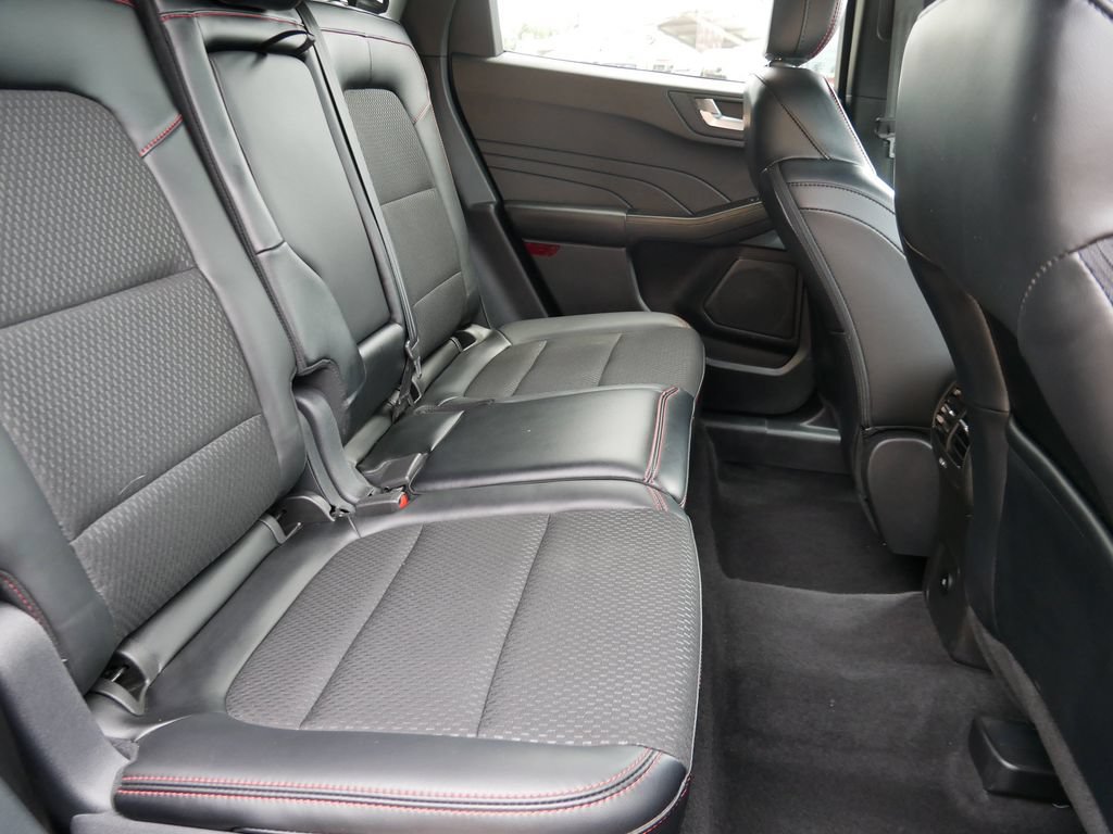 Certified 2025 Ford Escape ST-Line w/ Tech Pack #1 AWD/4WD image 11