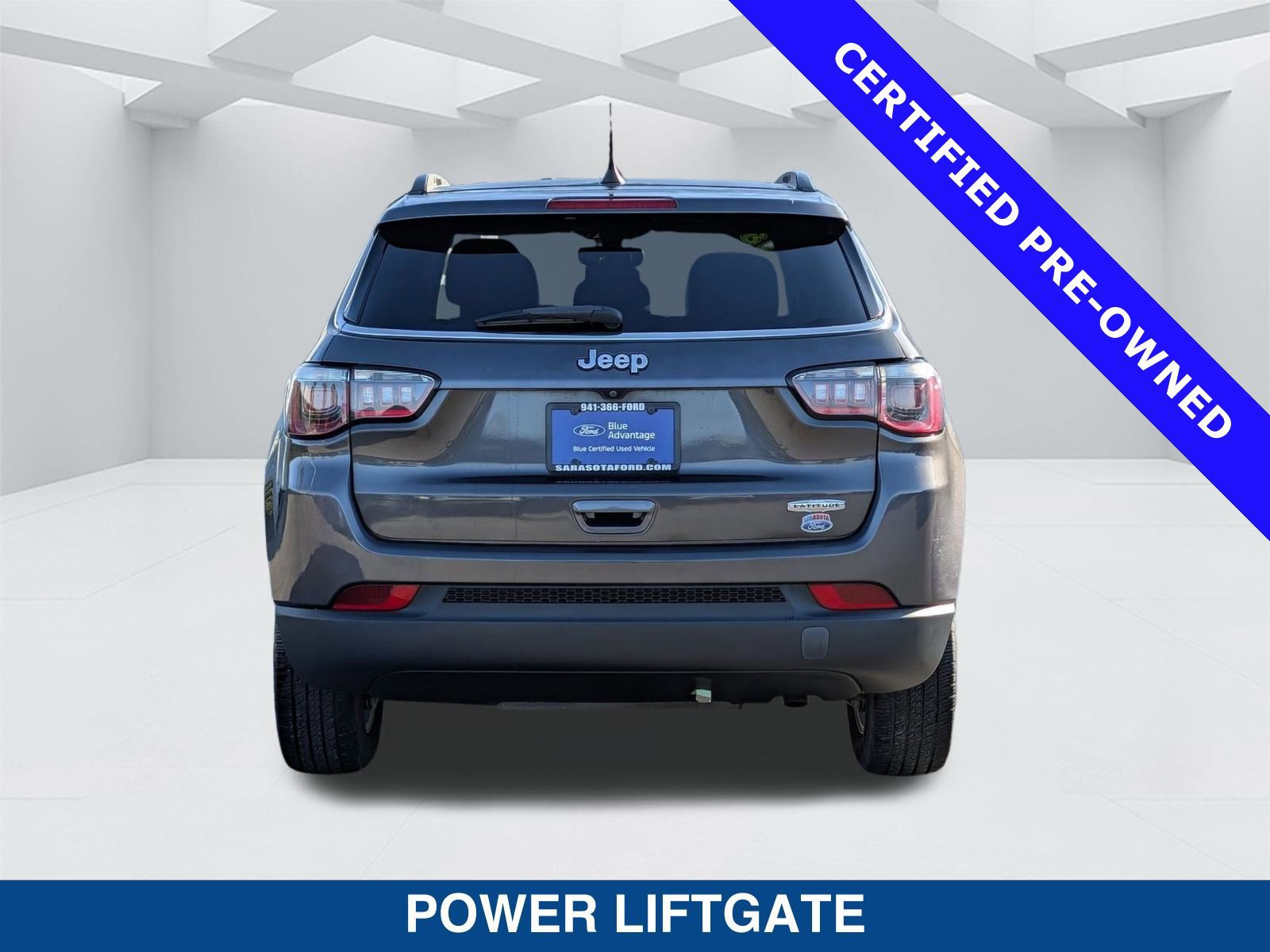 Used 2018 Jeep Compass Latitude w/ Popular Equipment Group image 4