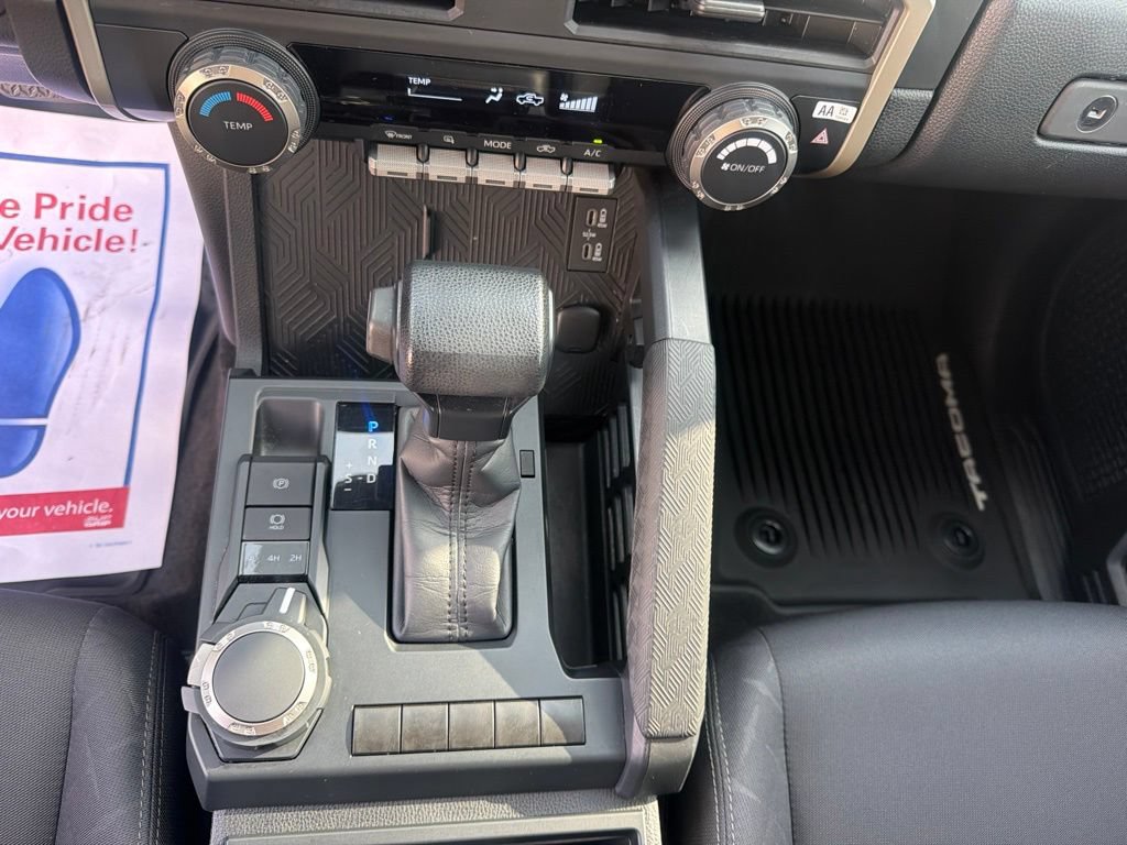 Used 2024 Toyota Tacoma SR AWD/4WD image 36