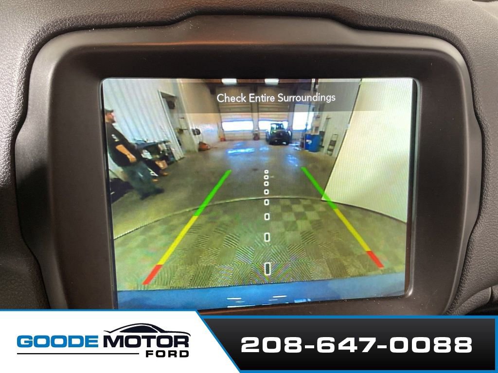 Used 2022 Jeep Renegade Trailhawk AWD/4WD image 16