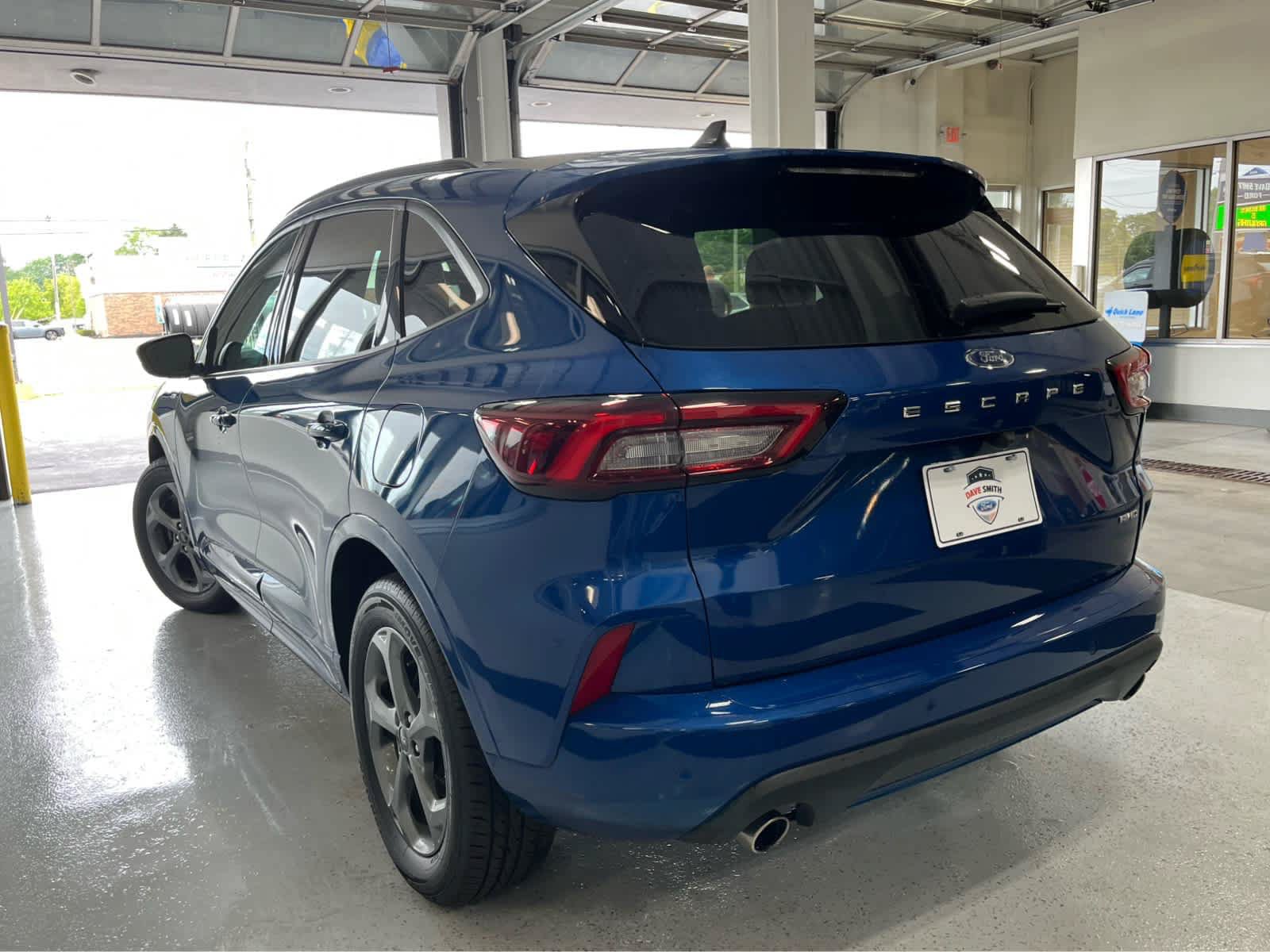 Certified 2023 Ford Escape ST-Line w/ Tech Pack #1 AWD/4WD image 5