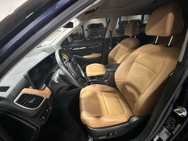 Used 2024 Kia Seltos EX AWD/4WD image 17