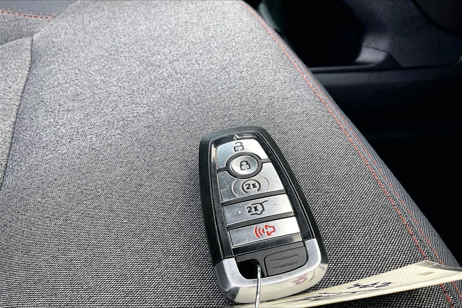 Certified 2025 Ford Expedition Active AWD/4WD image 15
