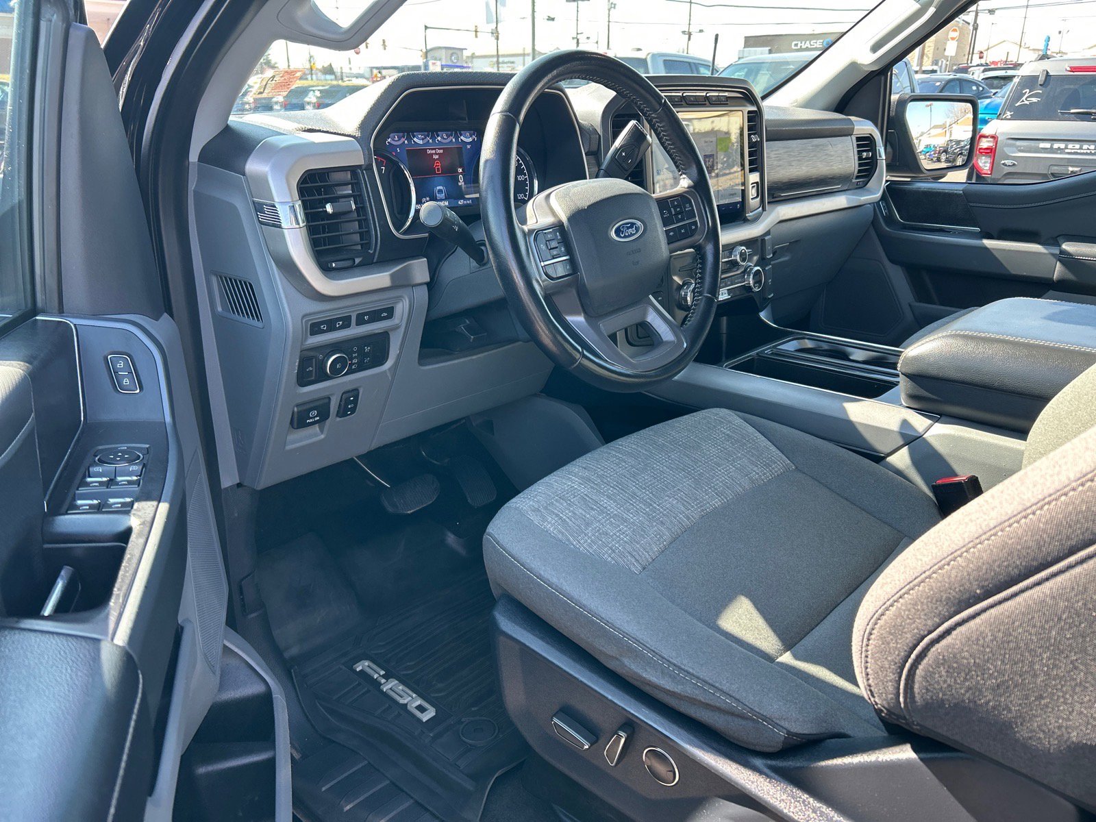 Certified 2021 Ford F150 XLT w/ Equipment Group 302A High image 4