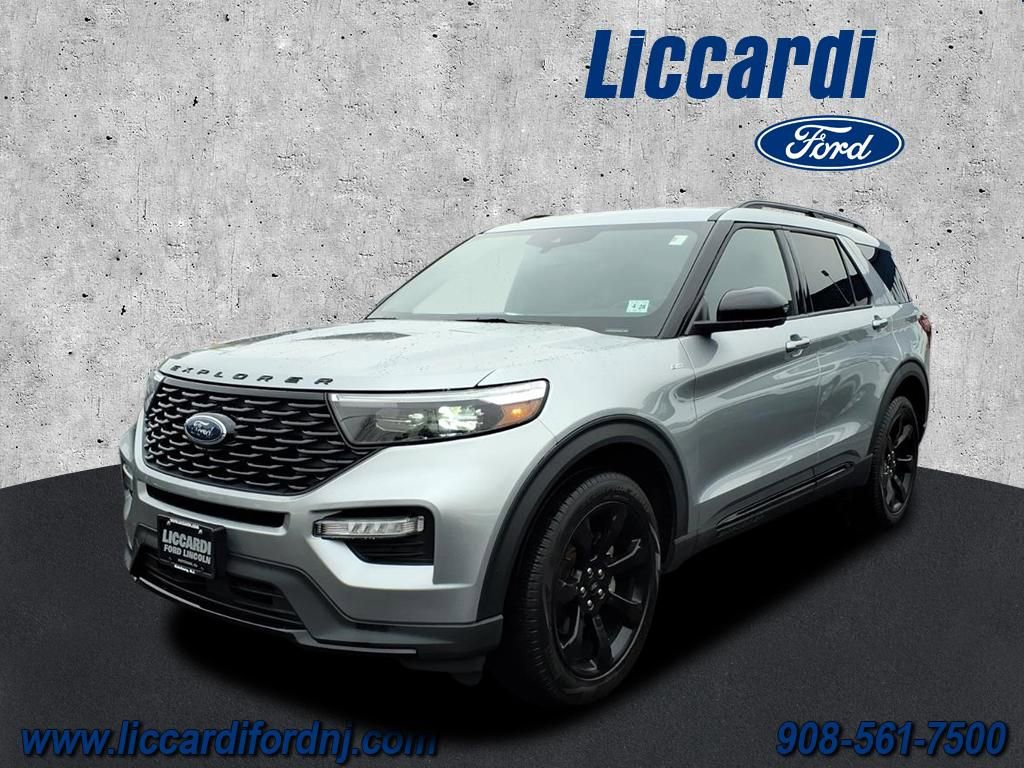 Certified 2023 Ford Explorer ST-Line image 3