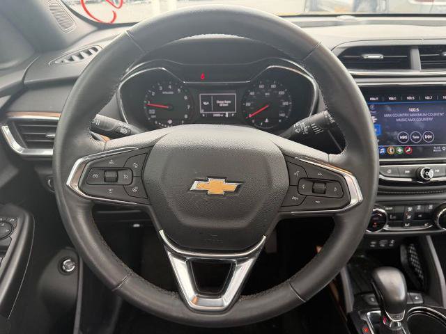 Used 2023 Chevrolet TrailBlazer ACTIV w/ Sun and Liftgate Package FWD image 15