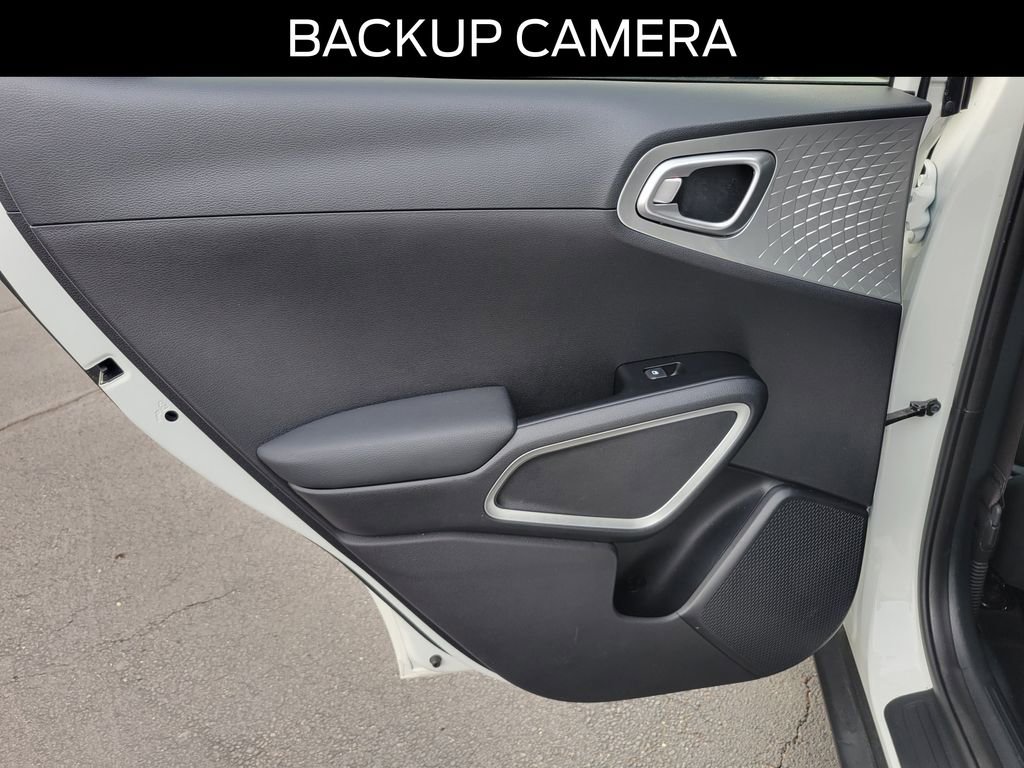 Used 2020 Kia Soul LX FWD image 12