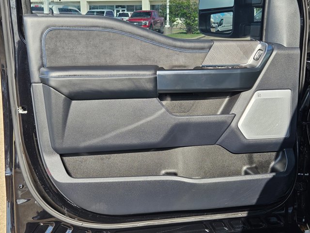 Certified 2025 Ford F450 Platinum AWD/4WD image 10