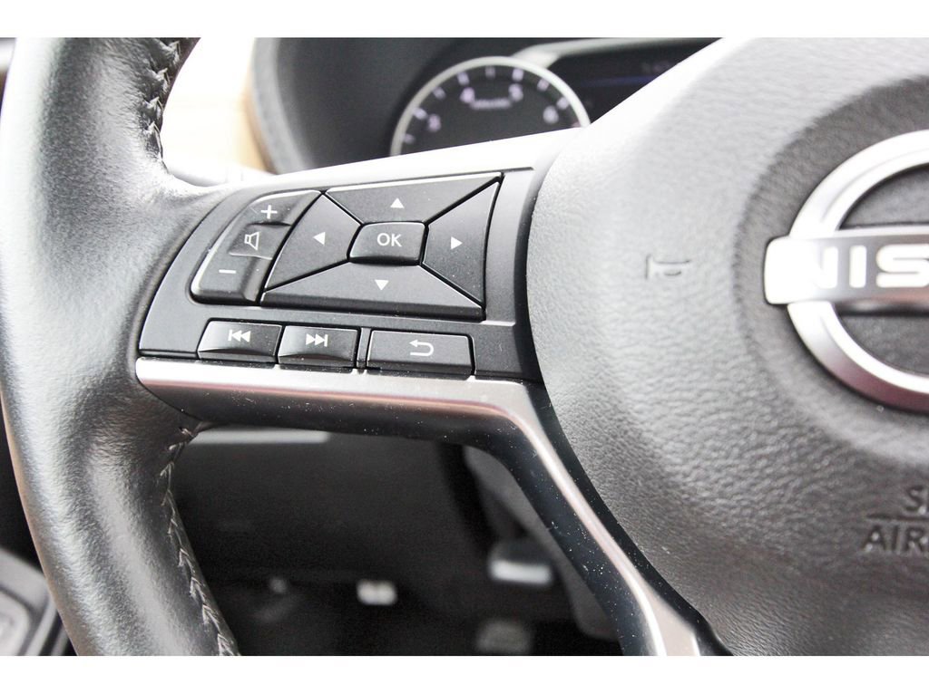 Used 2024 Nissan Sentra SV w/ SV Premium Package FWD image 18