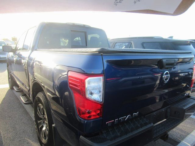 Used 2021 Nissan Titan SV w/ SV Convenience Package image 2