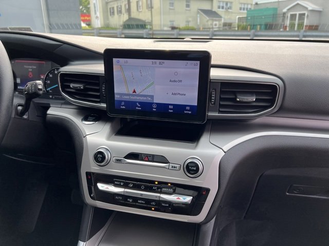 Certified 2022 Ford Explorer XLT w/ Equipment Group 202A image 30