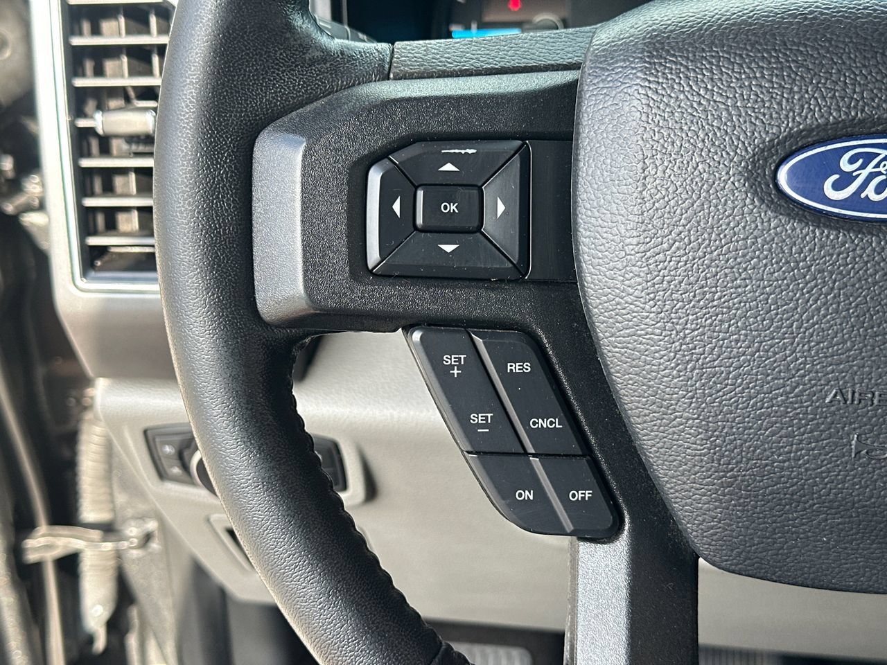 Certified 2018 Ford F150 XLT w/ Equipment Group 302A Luxury AWD/4WD image 26