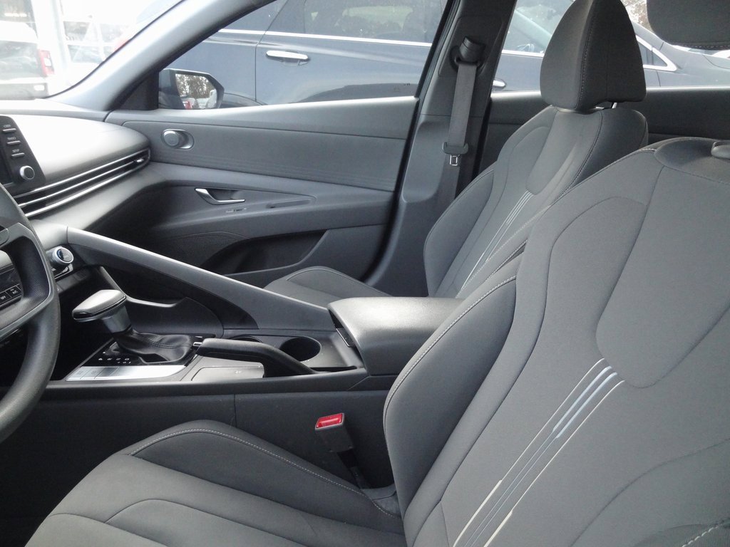 Used 2021 Hyundai Elantra SEL image 7