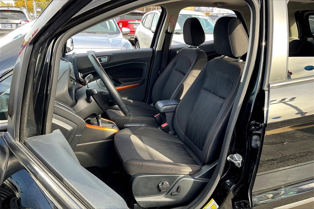 Certified 2022 Ford EcoSport SE w/ SE Appearance Package image 23