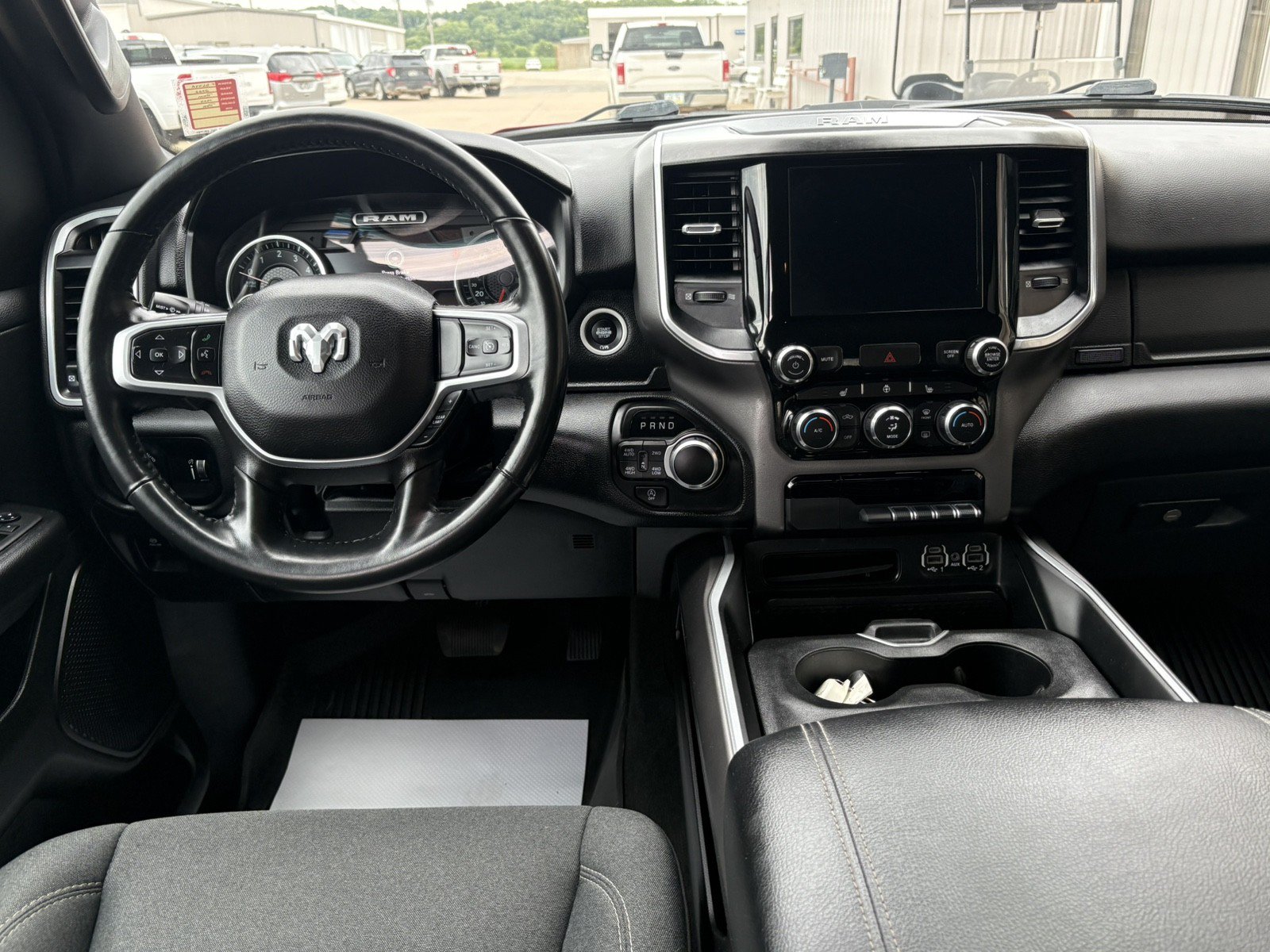 Used 2022 RAM 1500 Big Horn AWD/4WD image 5