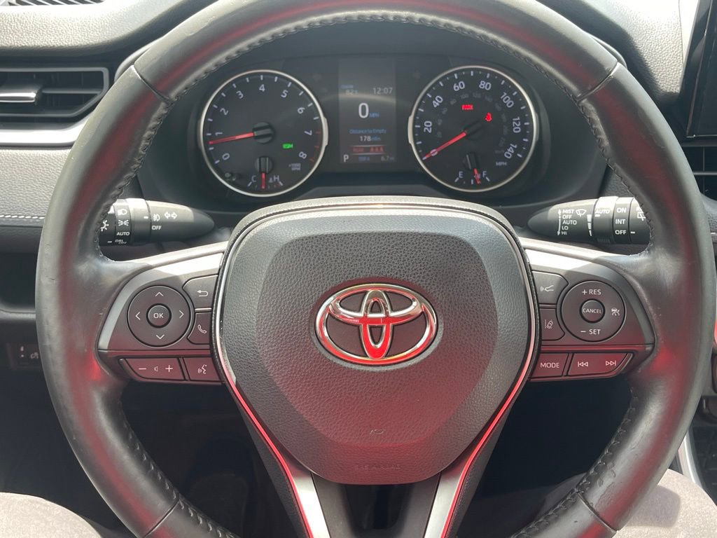 Used 2019 Toyota RAV4 XLE Premium w/ Cold Weather Package AWD/4WD image 29