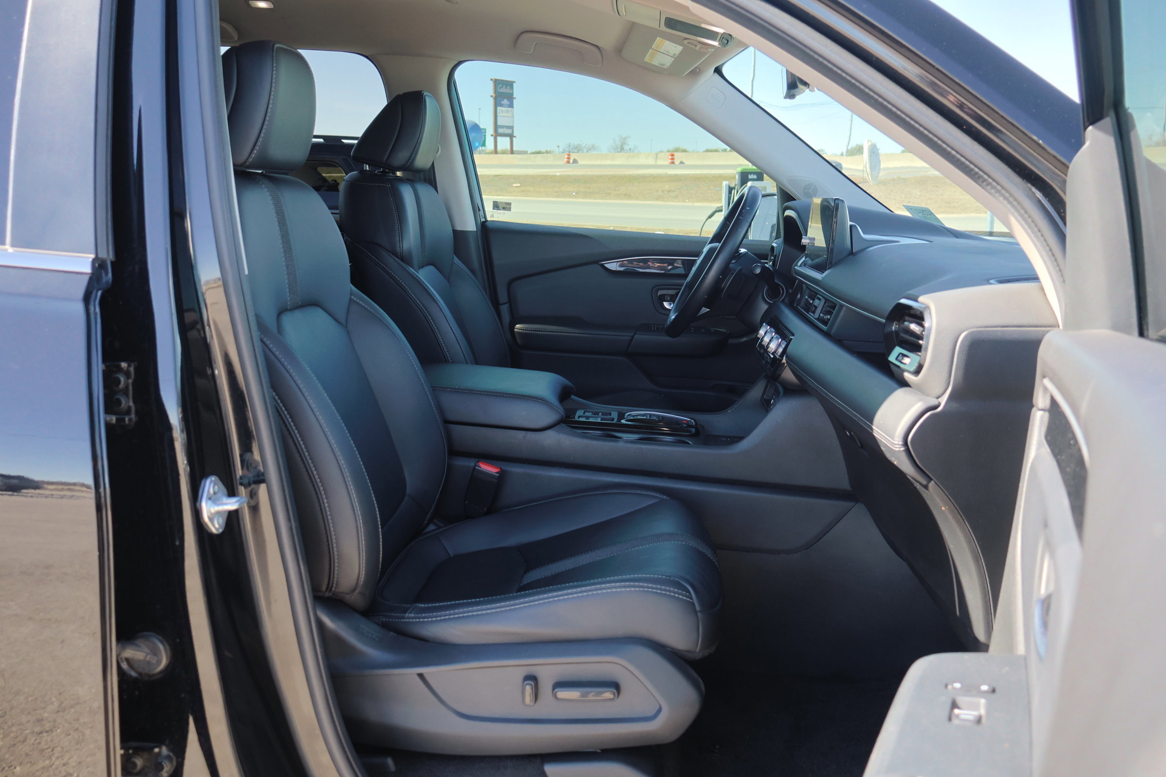 Used 2023 Honda Pilot EX-L image 44