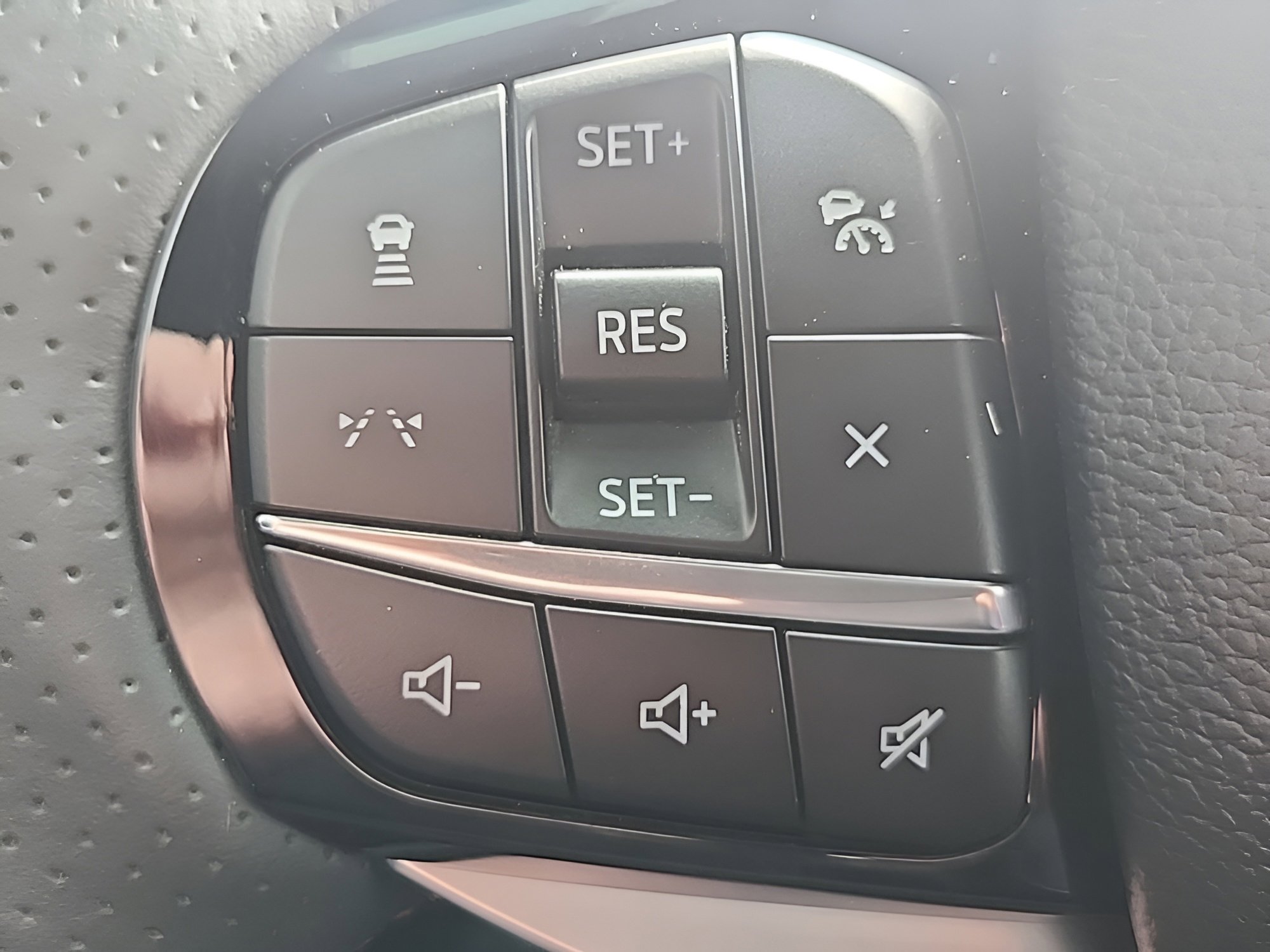 Certified 2026 Ford Explorer ST w/ Sun And Sound Package AWD/4WD image 17
