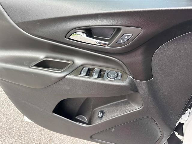Used 2024 Chevrolet Equinox LT AWD/4WD image 13