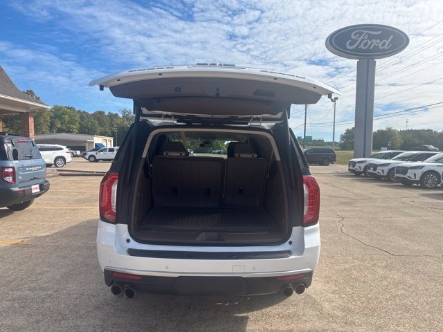 Used 2023 GMC Yukon XL Denali AWD/4WD image 10