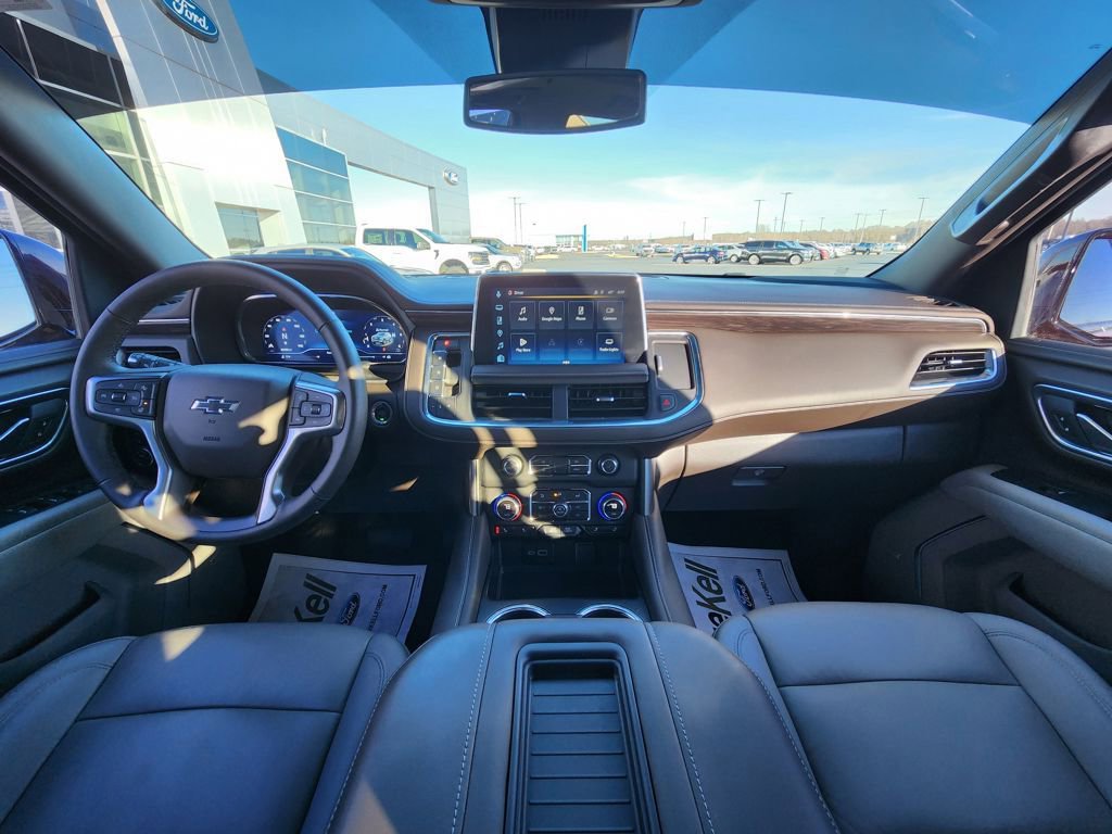 Used 2023 Chevrolet Tahoe Z71 w/ Luxury Package image 9