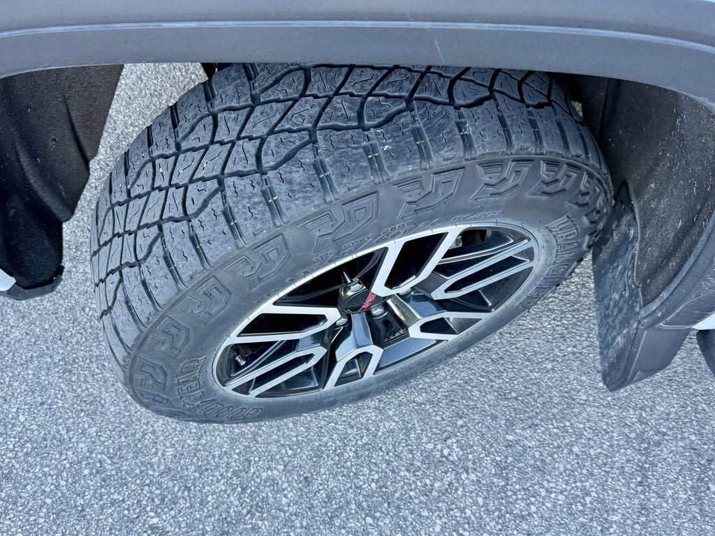 Used 2022 GMC Sierra 1500 AT4 w/ AT4 Premium Package AWD/4WD image 31