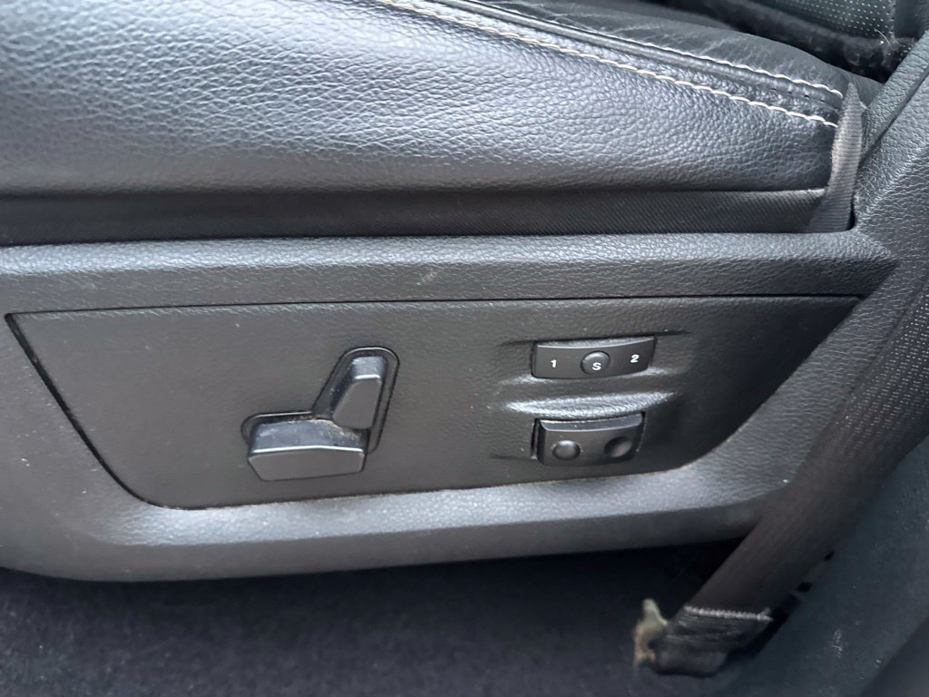 Used 2018 RAM 1500 Laramie w/ Convenience Group AWD/4WD image 11