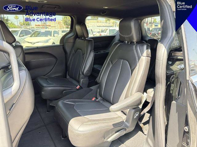 Used 2026 Chrysler Pacifica Select FWD image 11