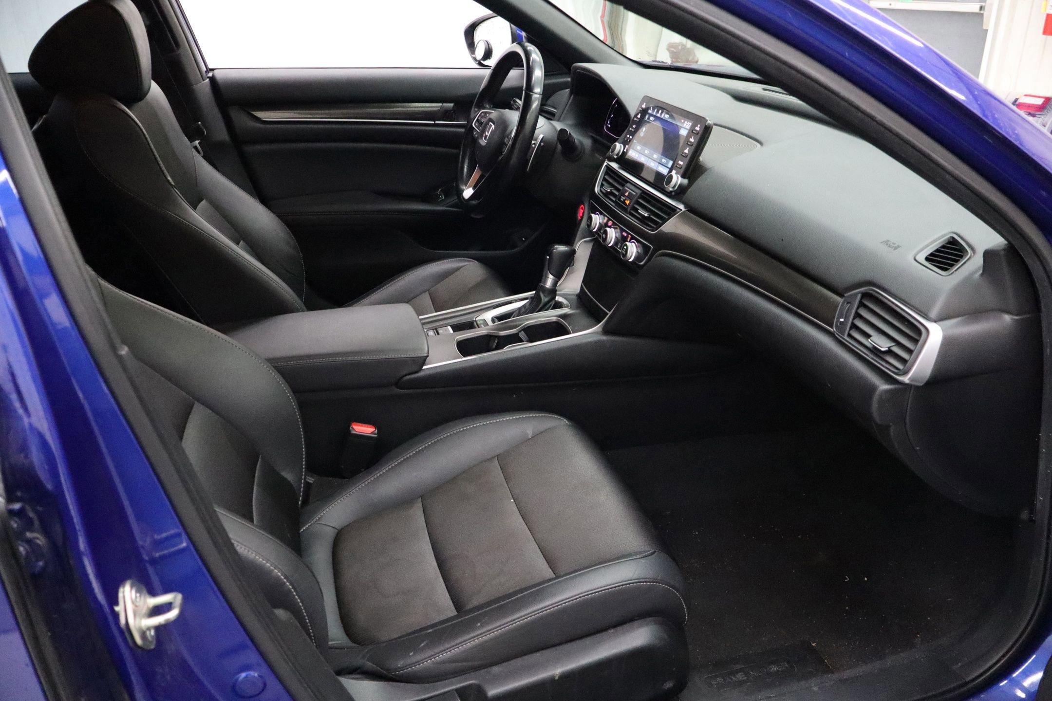 Used 2020 Honda Accord Sport image 26