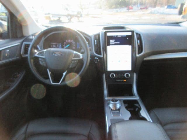 Certified 2022 Ford Edge SEL w/ Convenience Package AWD/4WD image 6